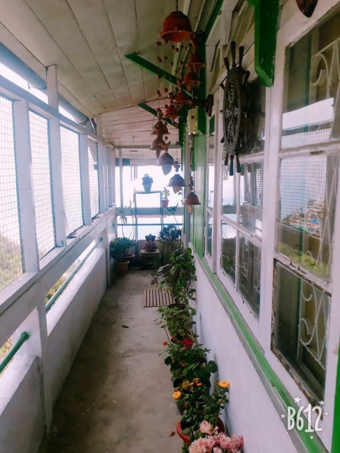 Vamoose Quaint Wood Cottage ดาร์จีลิง ภายนอก รูปภาพ